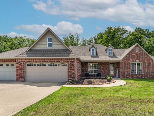 18912 Spring Creek Lane , Claremore, OK 74017
