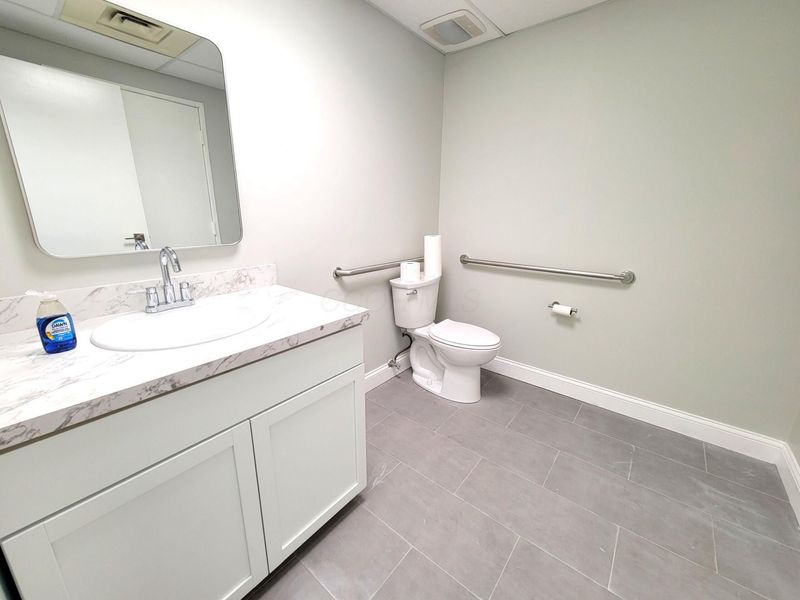 1714 Schrock Road, Columbus, OH 43229 Photo 15