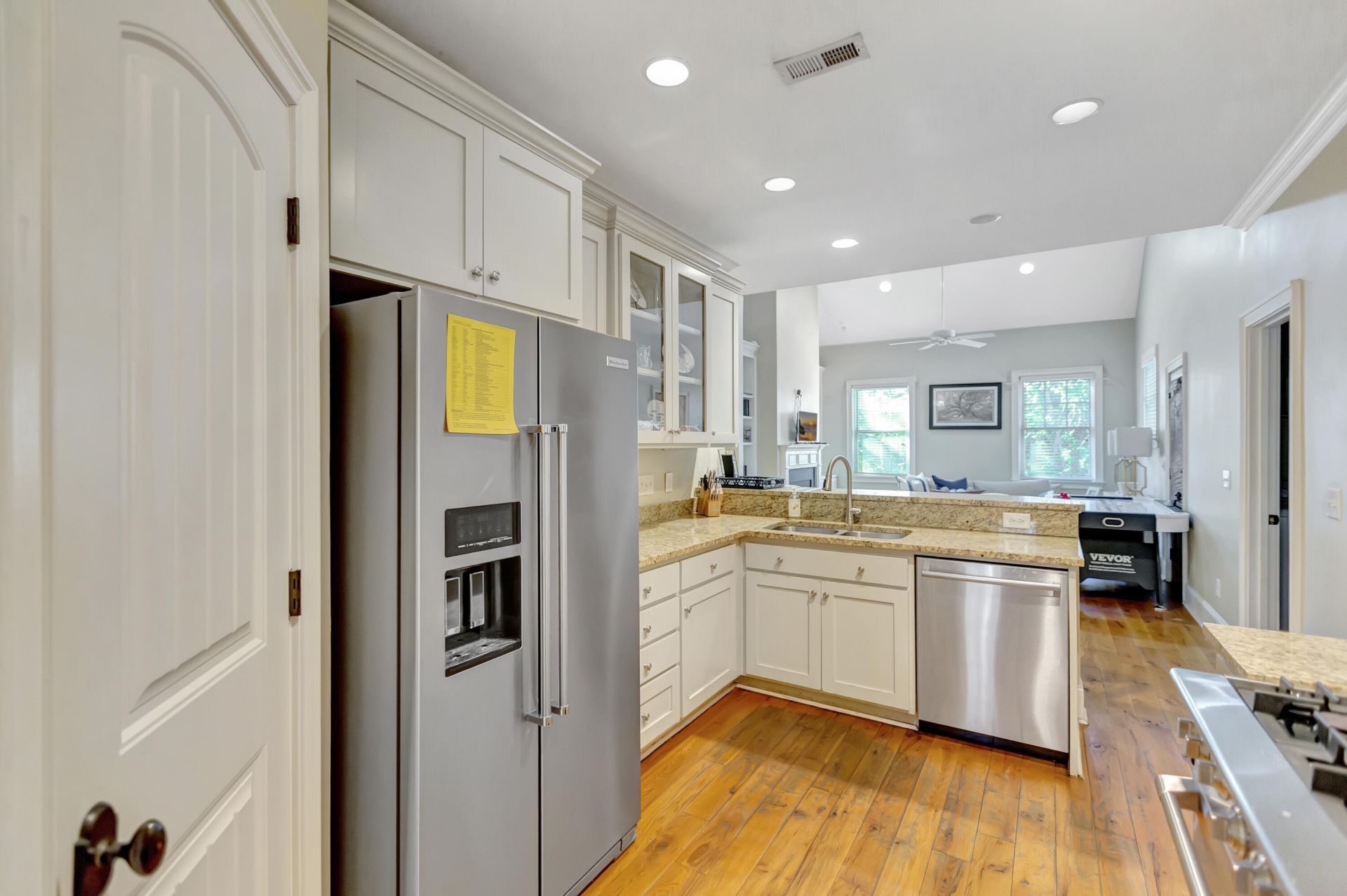 1050 Phillips Park Drive Photo 12