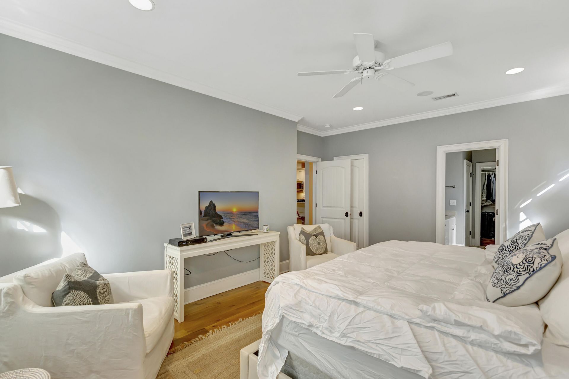 1050 Phillips Park Drive Photo 15