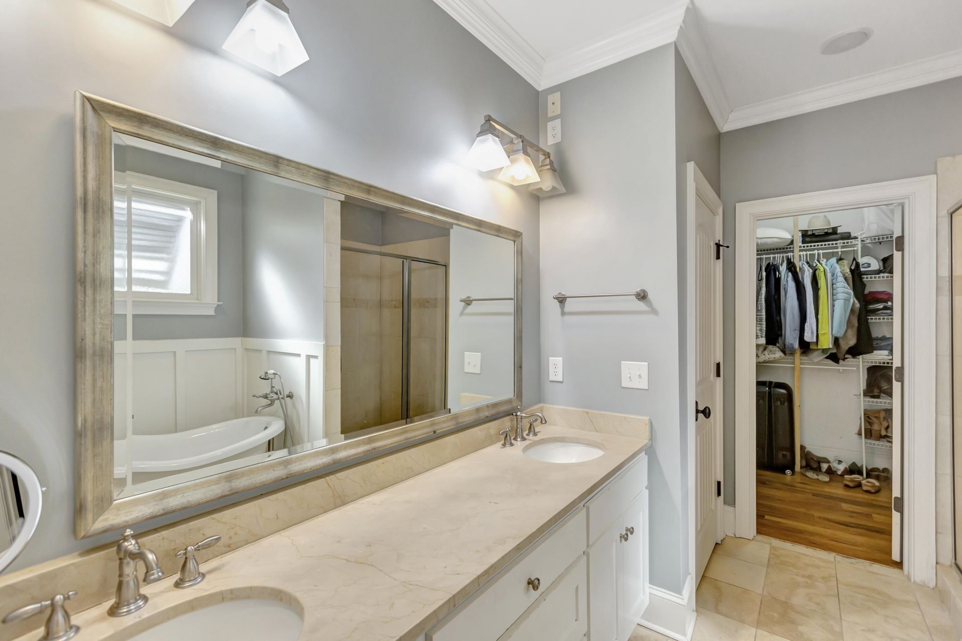 1050 Phillips Park Drive Photo 16