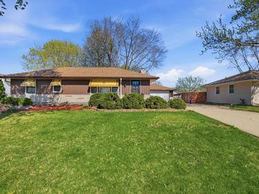 8735 Greystone Avenue S, Cottage Grove, MN 55016