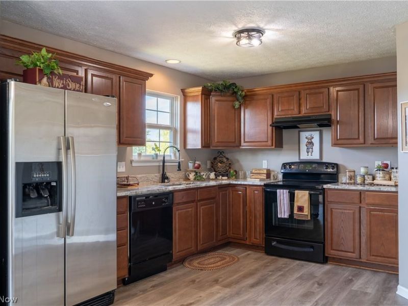 38210 Kingston Drive, North Ridgeville, OH 44039 Photo 16
