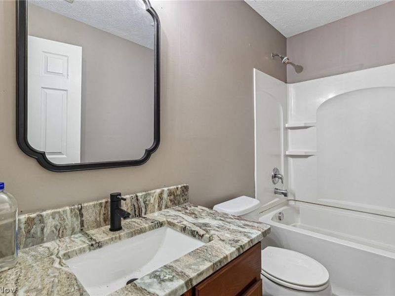 38210 Kingston Drive, North Ridgeville, OH 44039 Photo 23