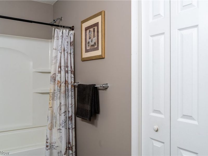 38210 Kingston Drive, North Ridgeville, OH 44039 Photo 27