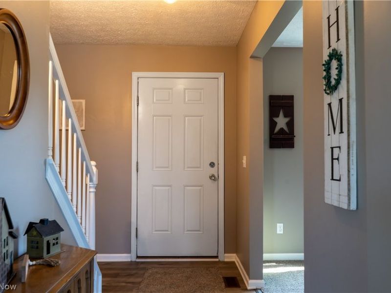 38210 Kingston Drive, North Ridgeville, OH 44039 Photo 4