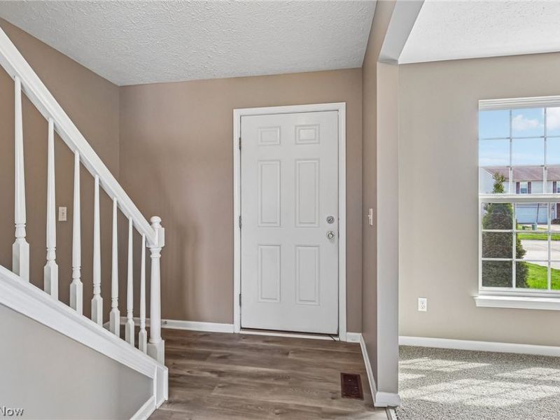 38210 Kingston Drive, North Ridgeville, OH 44039 Photo 4