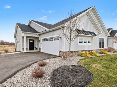 80 Autumn Leaf Trail , Webster, NY 14580