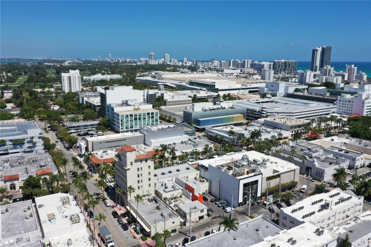900 16th St, Unit 201, Miami Beach, FL 33139 Photo