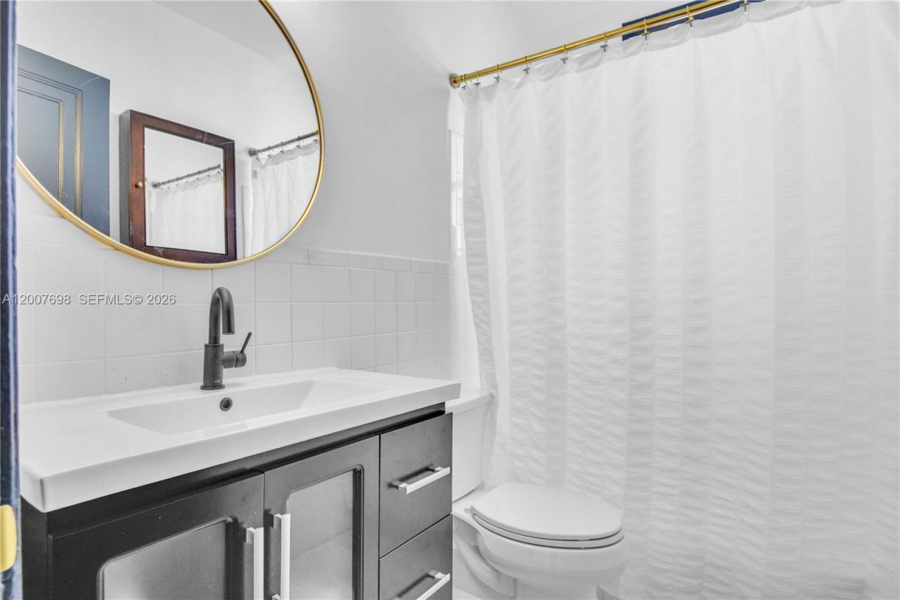 900 16th St, Unit 201, Miami Beach, FL 33139 Photo