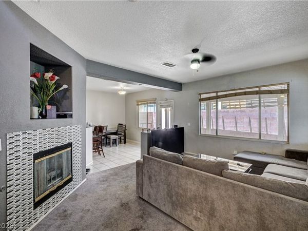 2518 Lord Orville Court, North Las Vegas, NV 89031