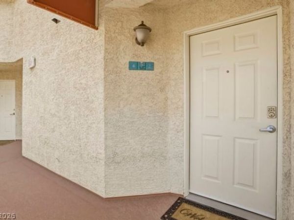 230 E Flamingo Road , Unit 422, Las Vegas, NV 89169