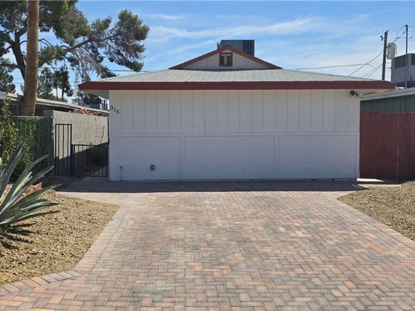 315 Arnold Street , Las Vegas, NV 89106