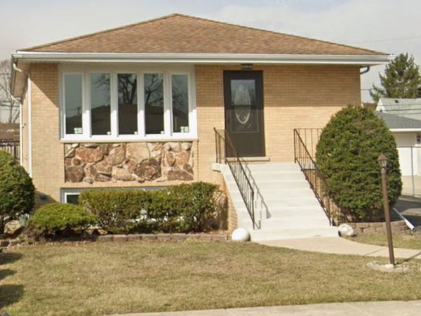 8530 S 78th Avenue , Bridgeview, IL 60455