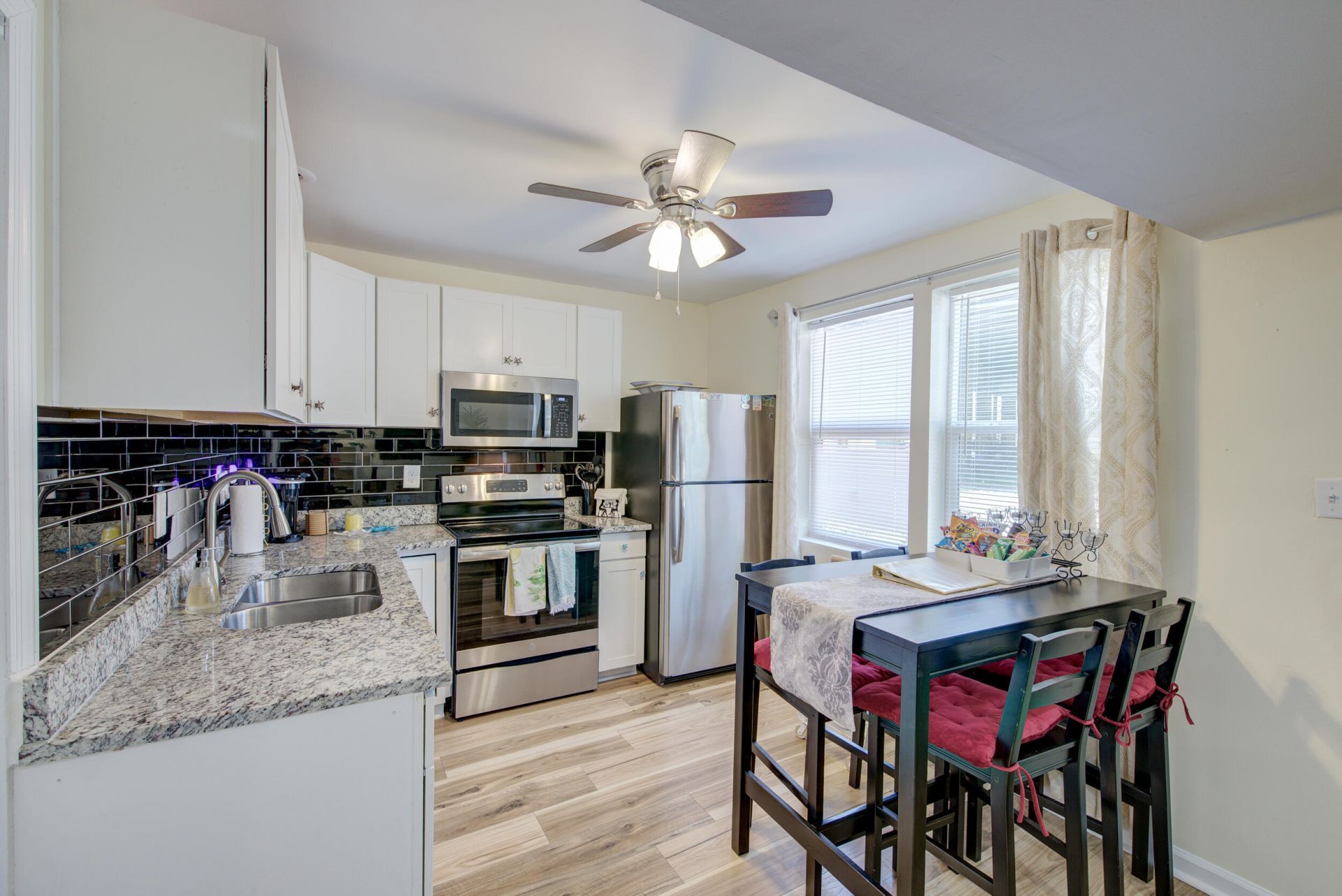 2128 Courtland Avenue Photo 9