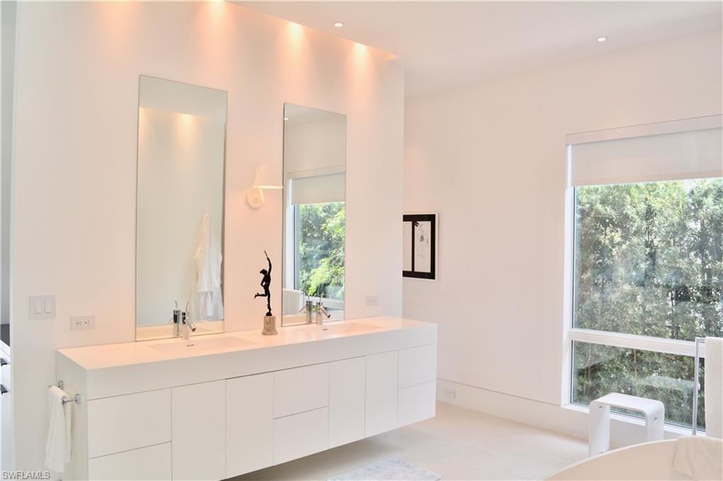 1218 14th Ave N, Naples, FL 34102 Photo