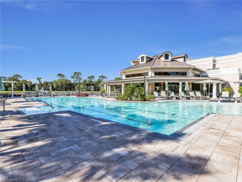 2130 Aberdeen Ln, Unit 9-102, Naples, FL 34109 Photo