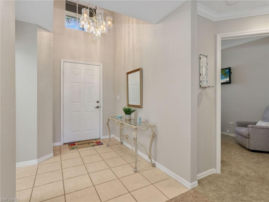2130 Aberdeen Ln, Unit 9-102, Naples, FL 34109 Photo