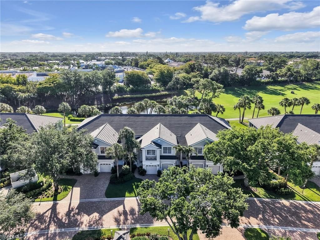 2130 Aberdeen Ln, Unit 9-102, Naples, FL 34109 Photo