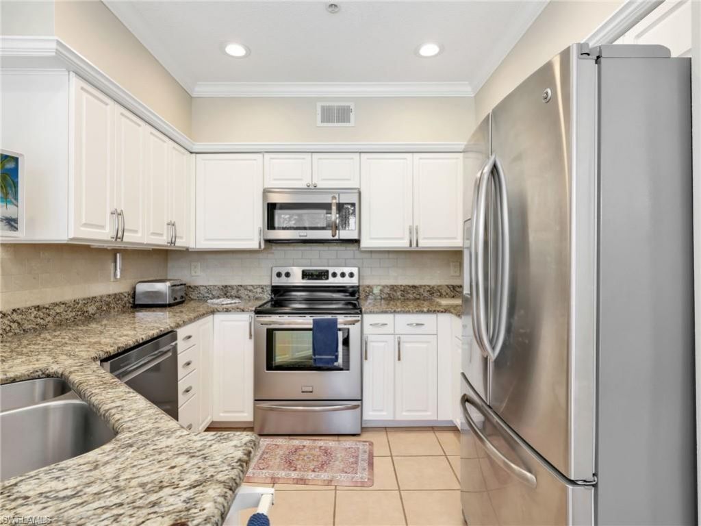 2130 Aberdeen Ln, Unit 9-102, Naples, FL 34109 Photo