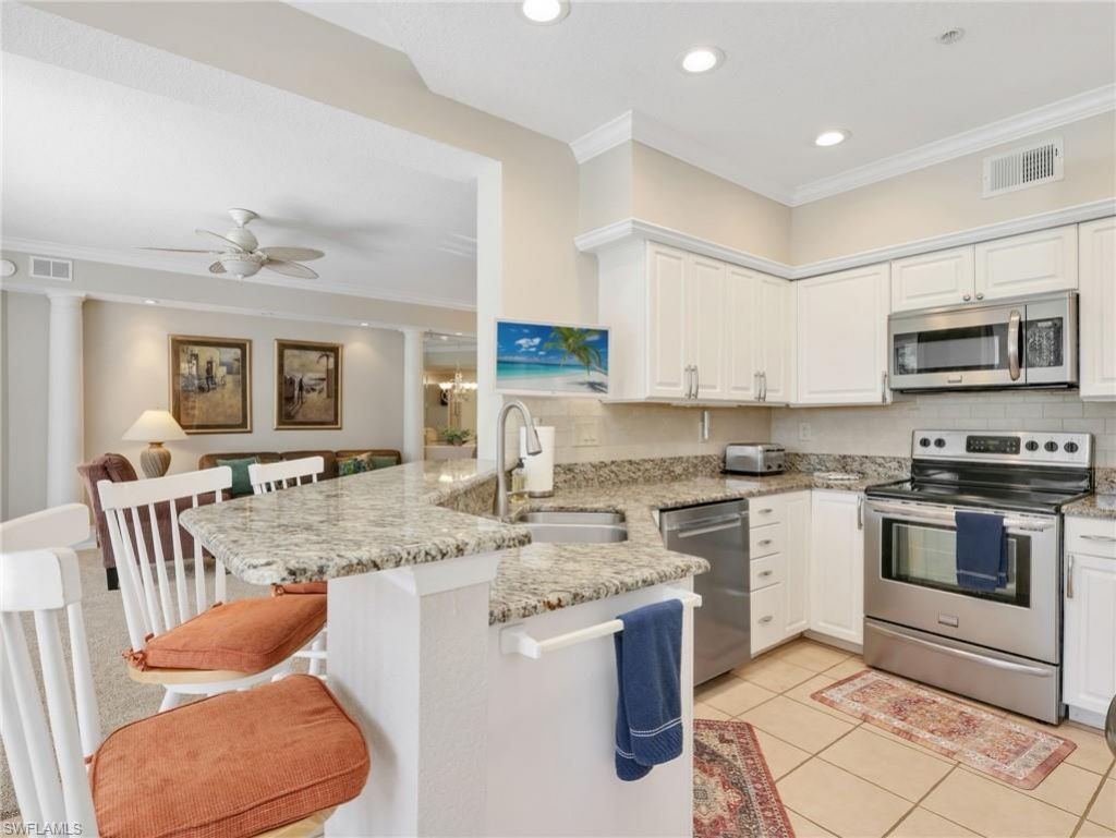 2130 Aberdeen Ln, Unit 9-102, Naples, FL 34109 Photo