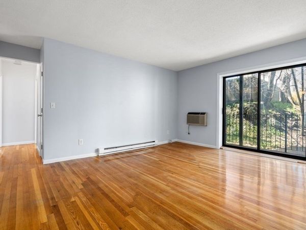 22 Branchfield St, Unit B4, Boston, MA 02124