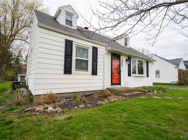 4202 Shimerville Road , Clarence, NY 14031