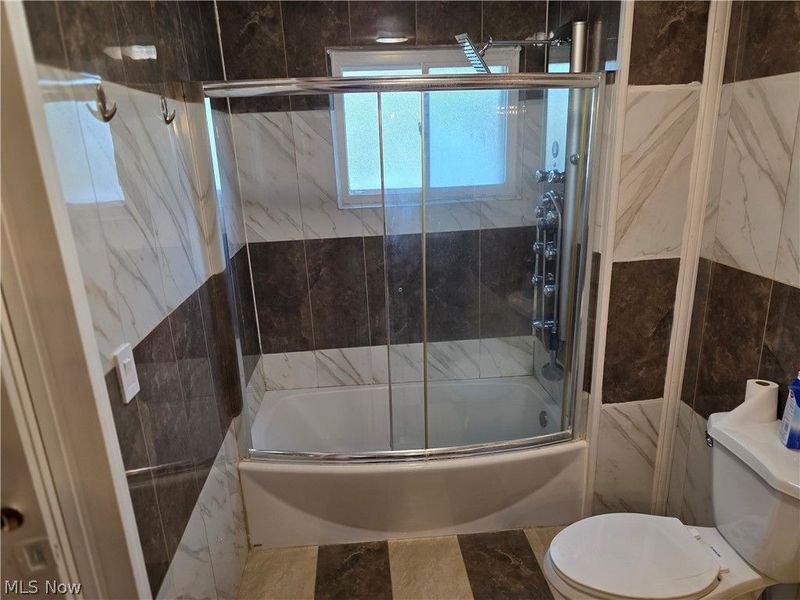 5820 Wilson Mills Road, Highland Hills, OH 44143 Photo 11