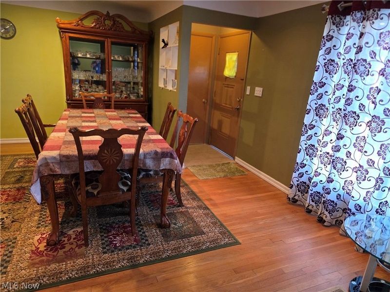 5820 Wilson Mills Road, Highland Hills, OH 44143 Photo 15