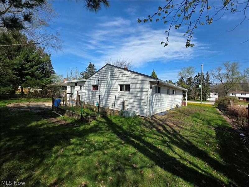 5820 Wilson Mills Road, Highland Hills, OH 44143 Photo 17