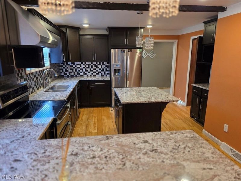 5820 Wilson Mills Road, Highland Hills, OH 44143 Photo 2