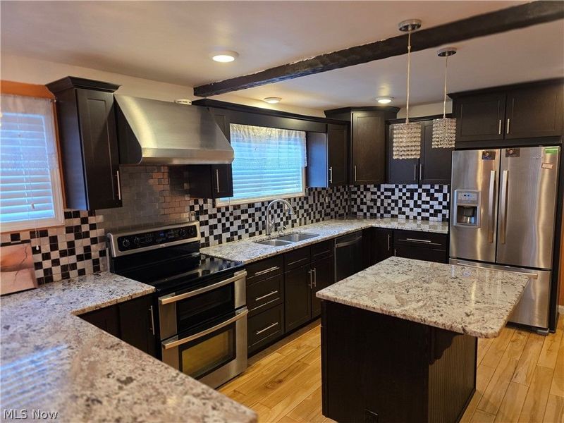 5820 Wilson Mills Road, Highland Hills, OH 44143 Photo 4