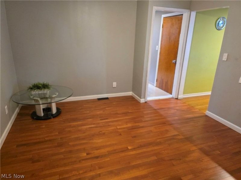 5820 Wilson Mills Road, Highland Hills, OH 44143 Photo 9