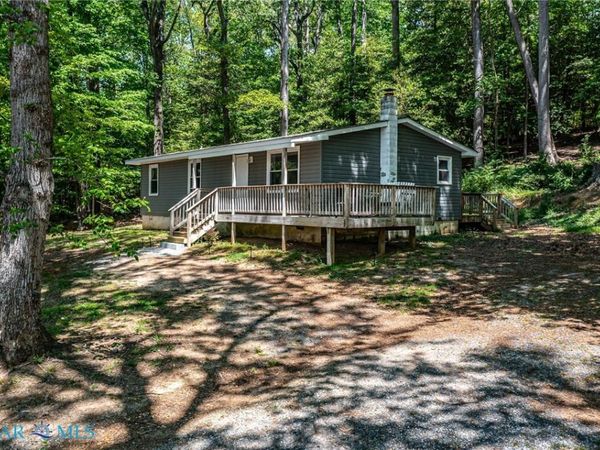 8993 River Road , Lancaster, VA 22503