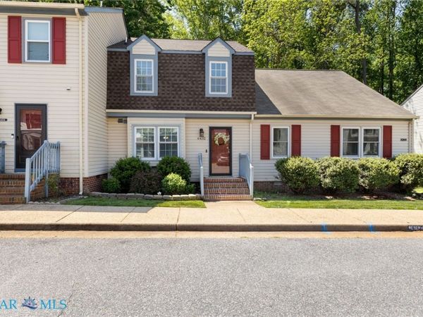 6432 Village Woods Court , Hayes, VA 23061