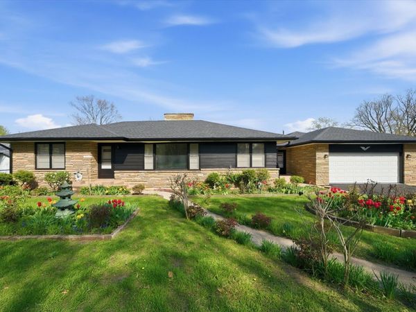 1907 Elim Avenue , Zion, IL 60099