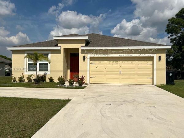 798 NW Bayshore Blvd , Port St. Lucie, FL 34983