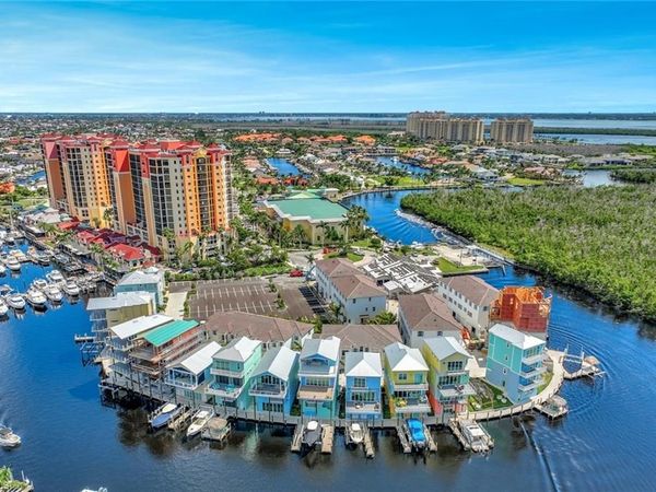 5898 Shell Cove DR , CAPE CORAL, FL 33914