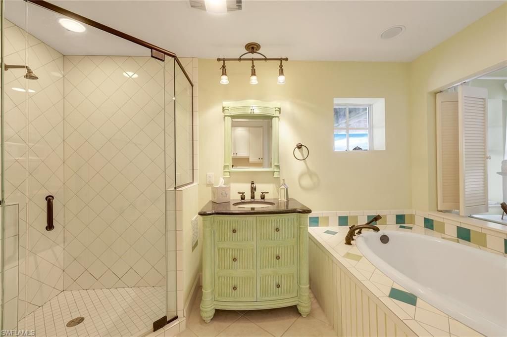 5898 Shell Cove Dr , Cape Coral, FL 33914 Photo