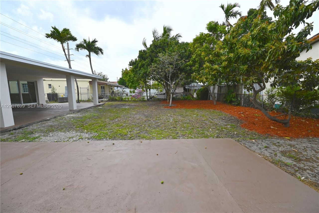 6615 SW 4th St , Miami, FL 33144 Photo