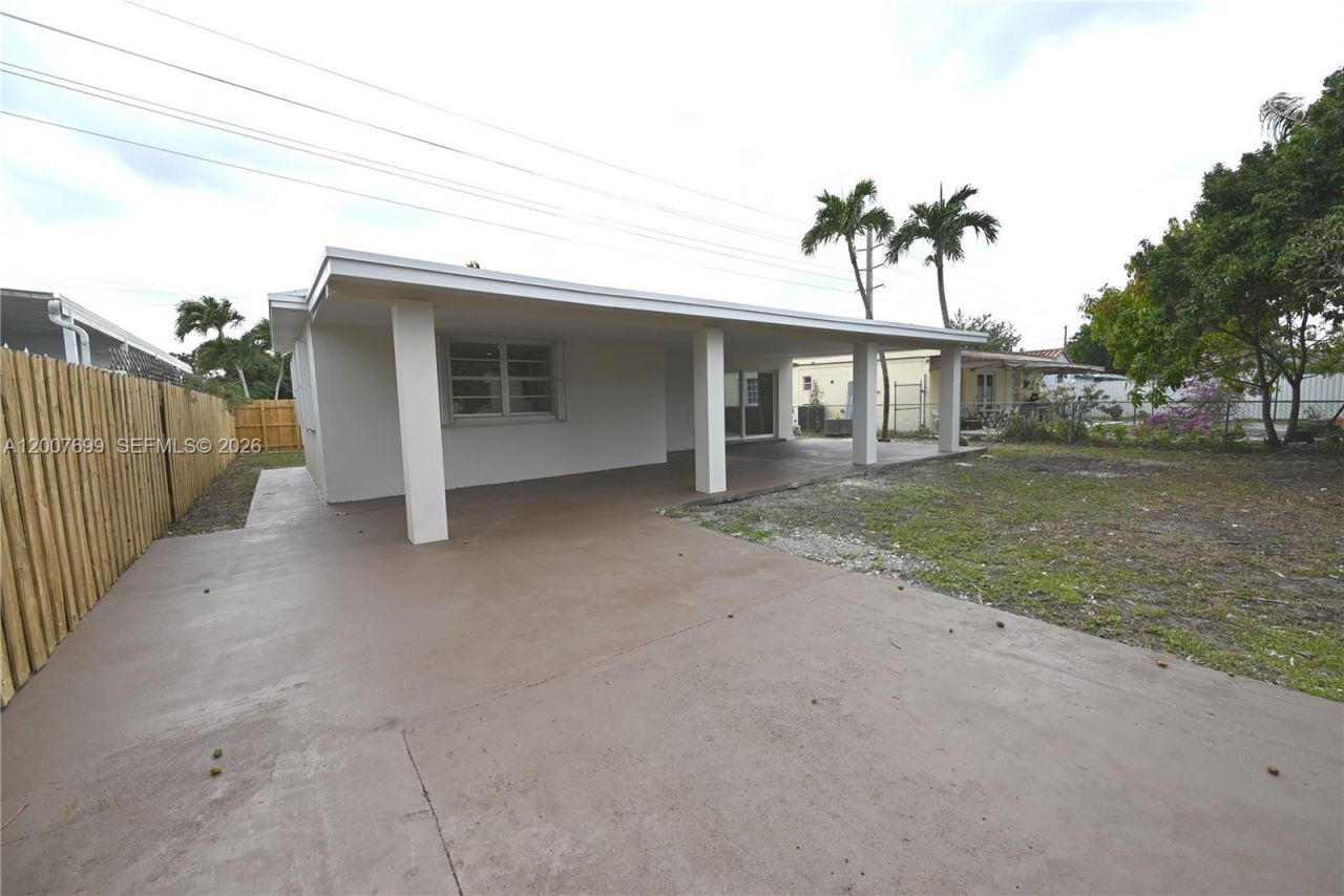 6615 SW 4th St , Miami, FL 33144 Photo