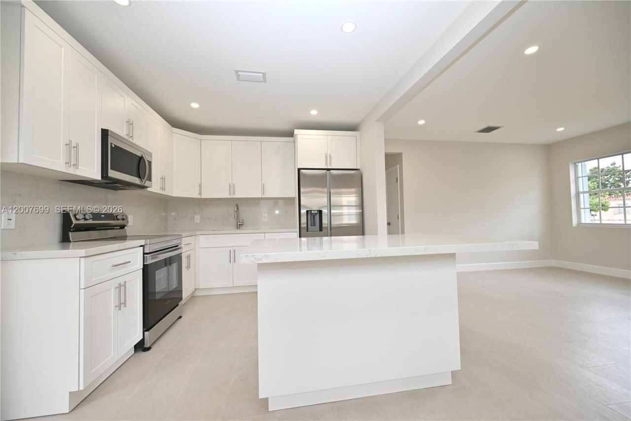 6615 SW 4th St , Miami, FL 33144 Photo