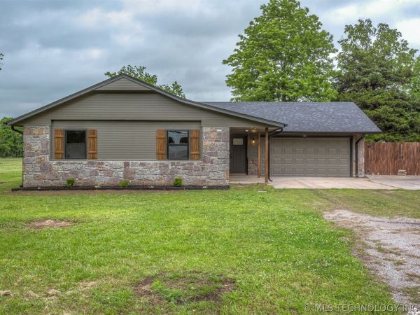 418 W CooWeeScooWee Avenue W, Oologah, OK 74053