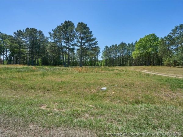 510 Carys Lane , West End, NC 27376