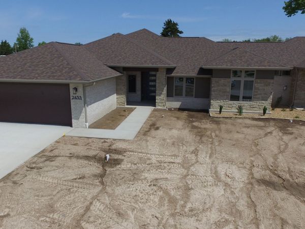 2433 E Swallow Street, Springfield, MO 65804