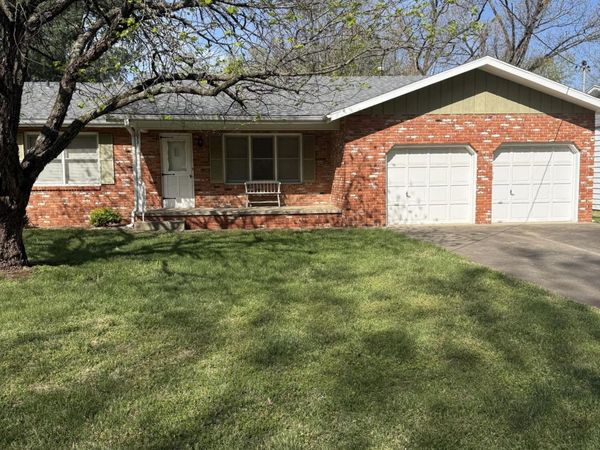 1033 S Paula Avenue , Springfield, MO 65804