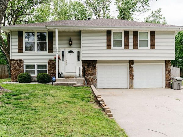 3305 W Winchester Road , Springfield, MO 65807
