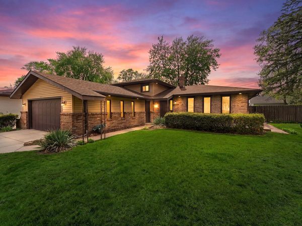 1532 N Woodlawn Place, Griffith, IN 46319