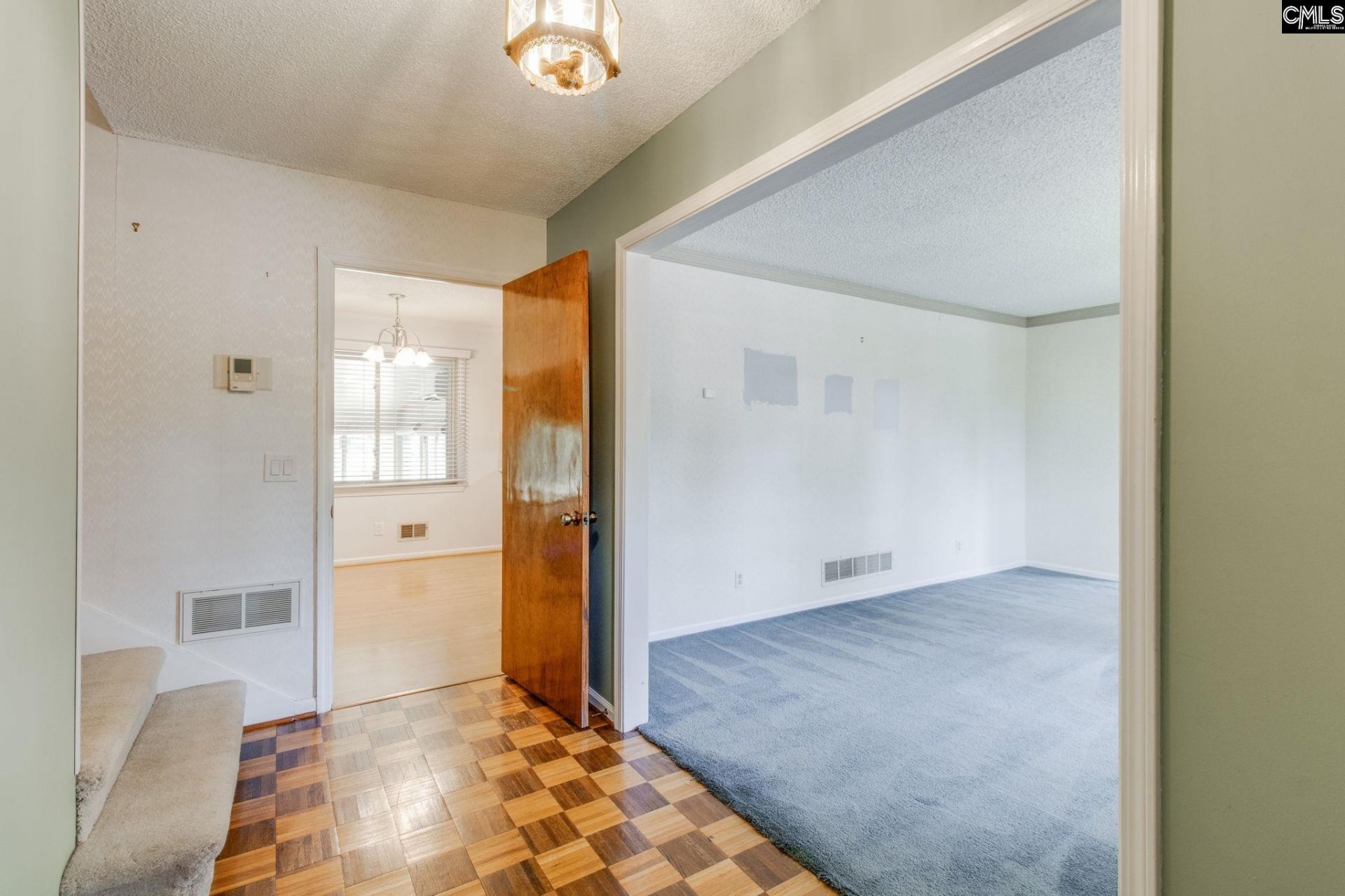 2901 Hickory Nut Lane  Photo 5