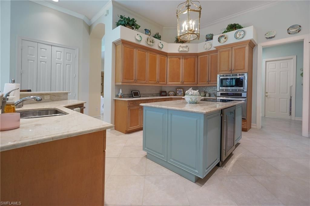 710 Shadow Lake Ln, Naples, FL 34108 Photo